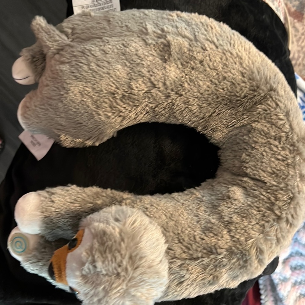 Massaging Sloth neck pillow very soft